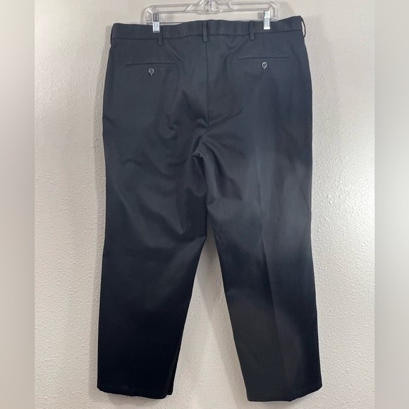 Dockers Signature Khaki Classic Fit Black Pants Size 40X30 - Picture 3 of 10